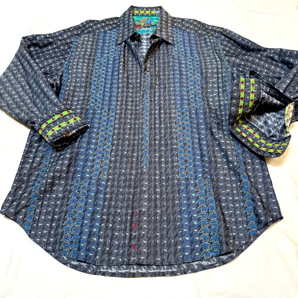 Robert Graham Limited edition button up - Picture 2 of 10
